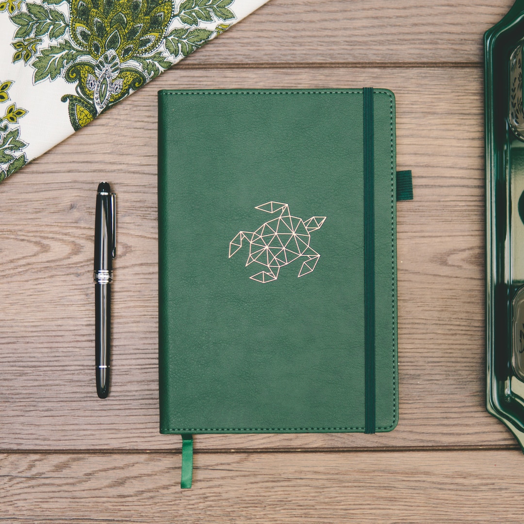 Green Turtle Vegan Leather A5 Journal: Thick Cream Paper, Pen Holder ...