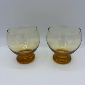 Tasses en verre en forme de bulle ambrée MCM