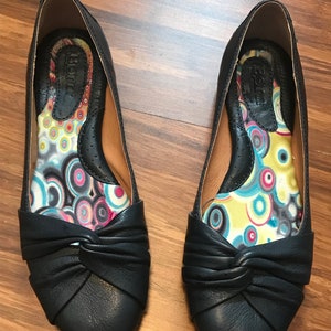 Vintage Navy Born Flats 7.5
