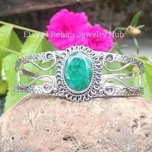 Natural Emerald Bangle, 925 Sterling Silver Bangle, Emerald Unisex Bangle Jewelry, Emerald Healing Crystal Bracelet, Emerald Beads Bracelet