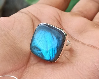 Anillo de plata de ley 925 con gema de labradorita natural, anillo unisex a la moda hecho a mano, anillo arcoíris negro, anillo con piedra de labradorita grande.