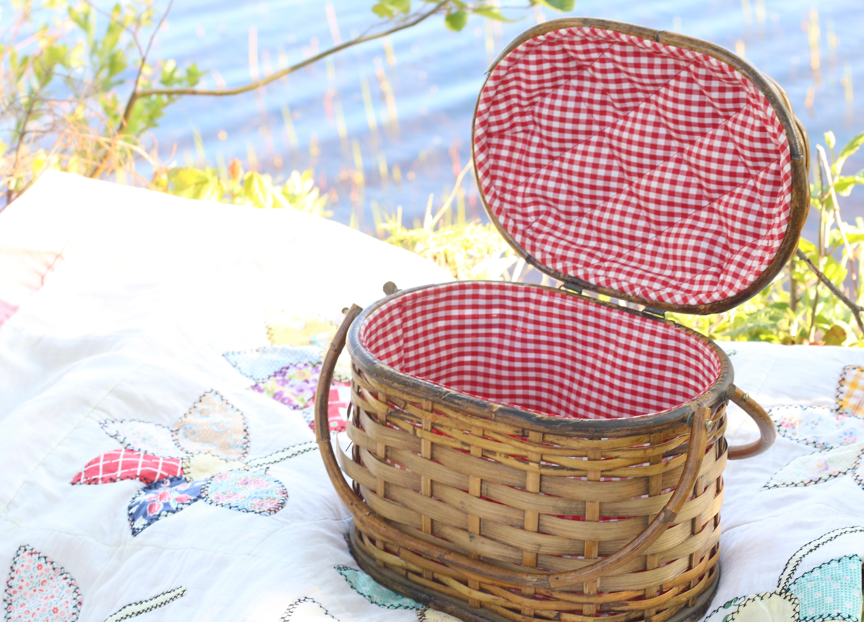 Woven Picnic Basket with quilted gingham lining Etsy