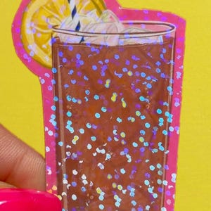 Adesivo olografico con cocktail Long Island Iced Tea - Adesivo in vinile con illustrazione di cocktail, decalcomania per bottiglia d'acqua per laptop, adesivo per diario spazzatura
