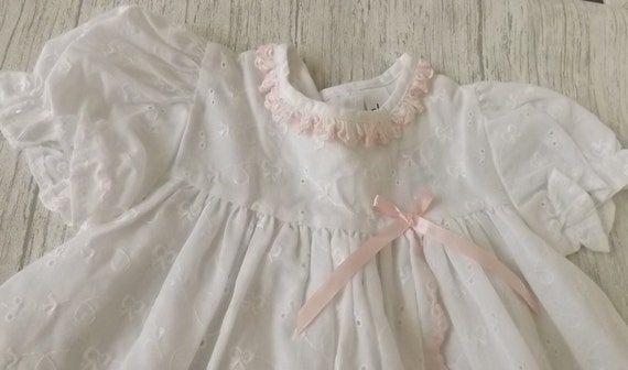 Vintage Baby Dress & Knickers Set in White Broder… - image 5