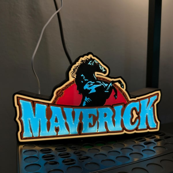 Maverick Rollercoaster-entrélogotyp inspirerad Point-skrivbordslampa i cederträ Vägglampa