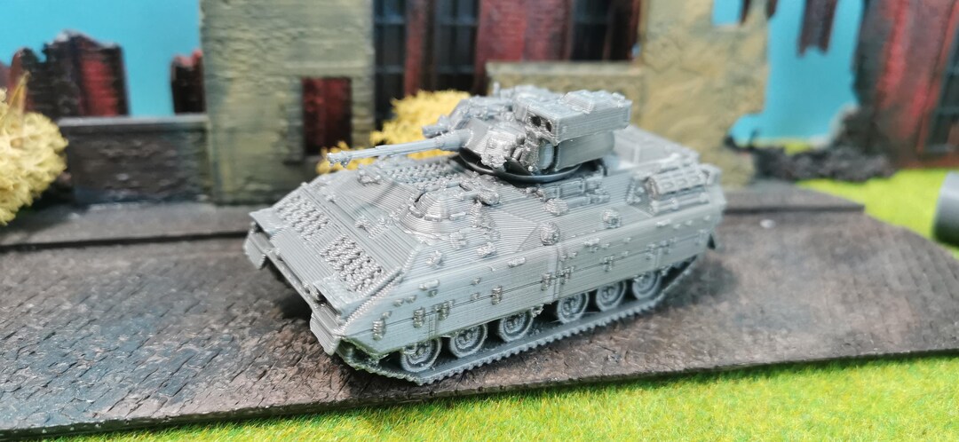 Amazon.co.jp: ソリド 1/48 Solido M2 BRADLEY FIGHTING
