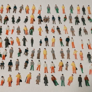 100 pieces standing + sitting painted figures 1:100 (TT gauge) figure set model building diorama NEW model building accessories - shipping from Germany