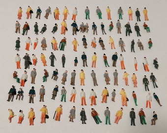 100 stuks staande + zittende geschilderde figuren 1:87 (schaal HO) figurenset modelbouwdiorama NIEUW modelbouwaccessoires - verzending DE