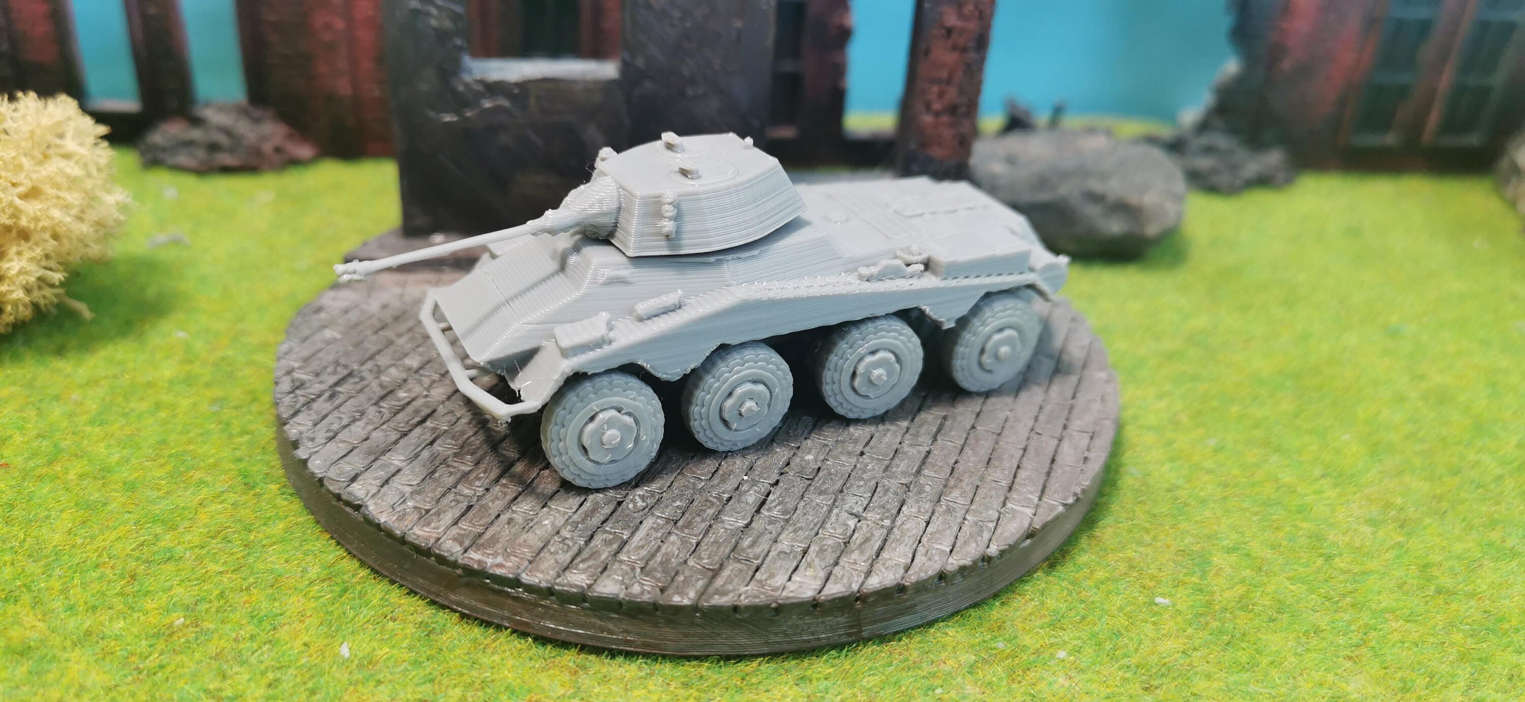 Sd.Kfz 234 "Puma" German WW2 wheeled armored vehicle closed unpainted truck German model kit 1/100 1/87 1/72 1/64 1/56 1/48