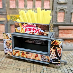 Kirmesbude "Pommes Party" Bude Kirmes Pommes Frites Rummel H0 Bausatz 1:87 Freizeitpark Foodtruck - Made in Germany
