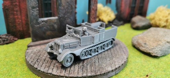 MAQUETTE VÉHICULE MILITAIRE allemand amphibie à chenilles WWII de chez