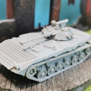 BMP 2 Russian infantry fighting vehicle with rocket launcher as a kit | 28 mm / 20 mm / 15 mm Wargaming | Scale 1/100 1/87 1/72 1/64 1/56 1/48