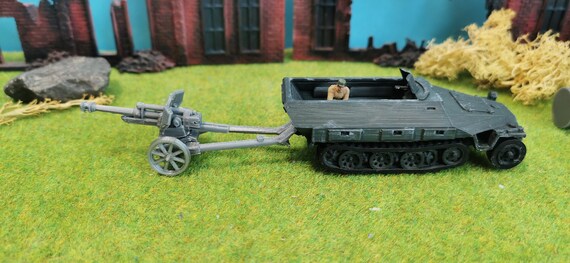 10.5 cm 軽野榴弾砲 18 (LFH 18) 後期バージョン WW2 ドイツ 15 cm 