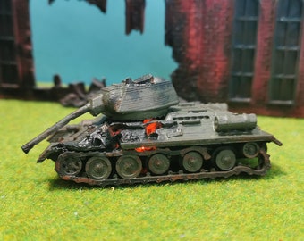 Zerstörter Russischer T 34 Panzer -Fotos Und -Bildmaterial In Hoher