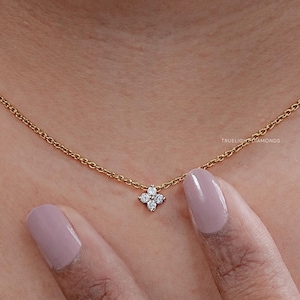 Round Cut Lab Grown Diamond Flower Necklace / EF-VS Clarity Conflict Free Diamond Minimalist Necklace / Anniversary Gift For Wife