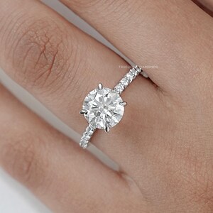 Round Cut Lab Grown Diamond Engagement Ring / 0.50 To 3.00 CT Round Diamond Solitaire Accent Ring /  Wedding Ring For Women&#39;s