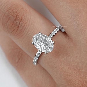 Oval Cut Lab Grown Diamond Engagement Ring / 0.50 To 3.00 CT Oval Cut Diamond Solitaire Accent Ring / Handmade Jewelry For Wedding Gifts