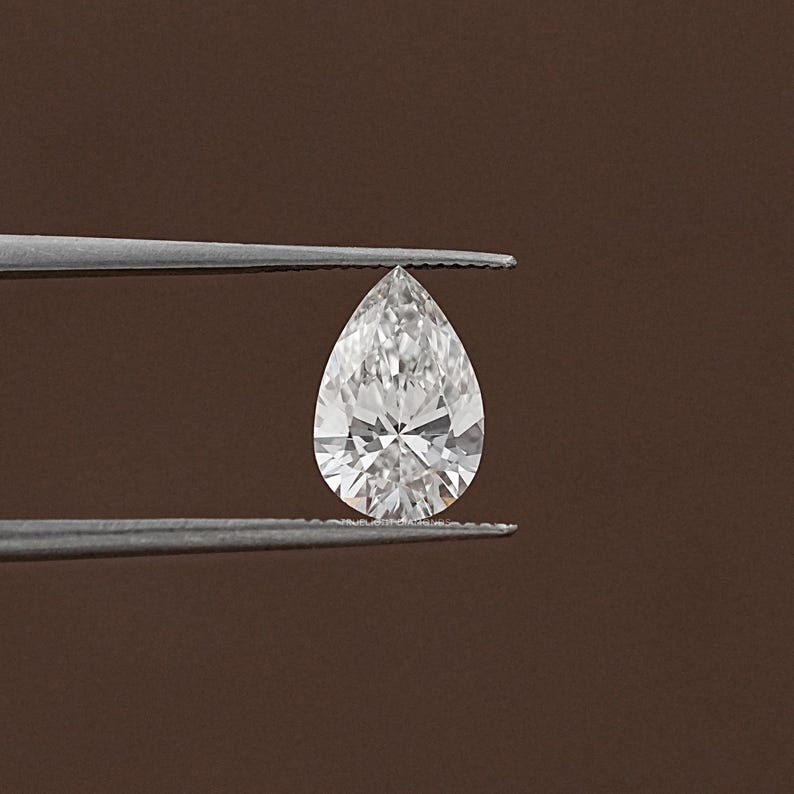 Pear Cut Lab Grown Loose Diamond / Eco Friendly Diamond For Customized Wedding Jewelry / Conflict Free Solitaire Diamond For Engagement Gift