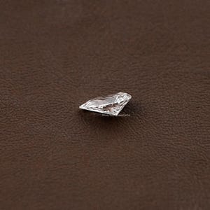 Pear Cut Lab Grown Loose Diamond / Eco Friendly Diamond For Customized Wedding Jewelry / Conflict Free Solitaire Diamond For Engagement Gift