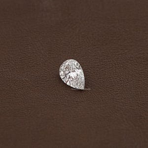 Pear Cut Lab Grown Loose Diamond / Eco Friendly Diamond For Customized Wedding Jewelry / Conflict Free Solitaire Diamond For Engagement Gift