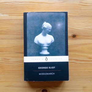 Middlemarch - George Eliot - Penguin Popular Classics Paperback Books