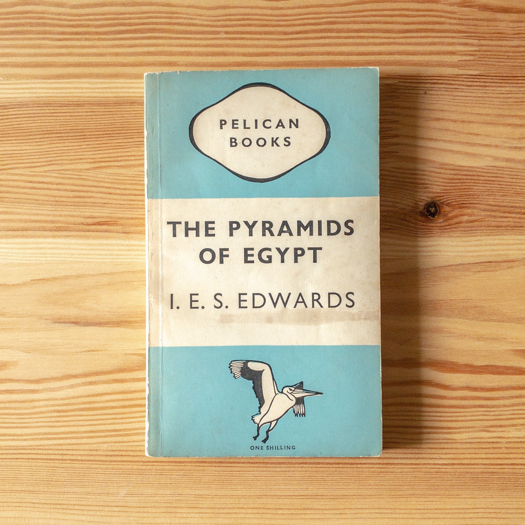 The Pyramids of Egypt - I.E.S. Edwards - Pelican Book