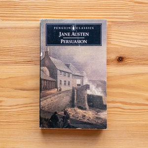 Persuasian - Jane Austen - Penguin English Library Paperback Books