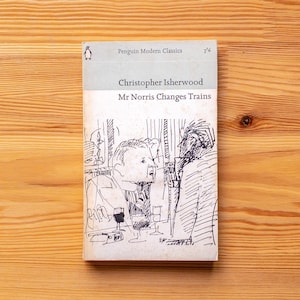 Mr Norris Changes Trains - Christopher Isherwood - Penguin Modern Classics Books Paperback