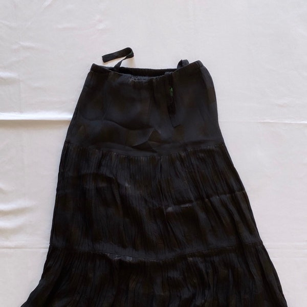 Gonna vintage anni 70 a pieghe in seta nera e pennellate verdi >>> Vintage 70s black silk pleated skirt with green brushes