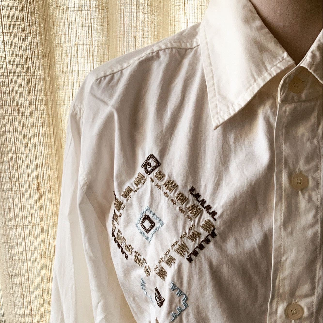刺繍入りヴィンテージ 100% コットンシャツ サイズ S/M - Etsy 日本