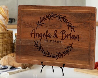 Personalized Handmade Cutting Board Farmhouse Wreath Design, Custom Wedding & Anniversary Gift for Couples, Housewarming and Closing Present