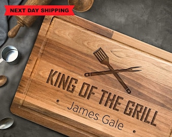 King of the Grill Cutting Board for Dad Griller, Personalized Father's Day Gift for Him, BBQ Gift for Men's Birthday, Grilling Gift for Men