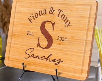 Personalized Wedding Gift Cutting Board, Custom Wedding Gift, personalized cutting board with handle, Wood cutting board Bridal Shower Gift