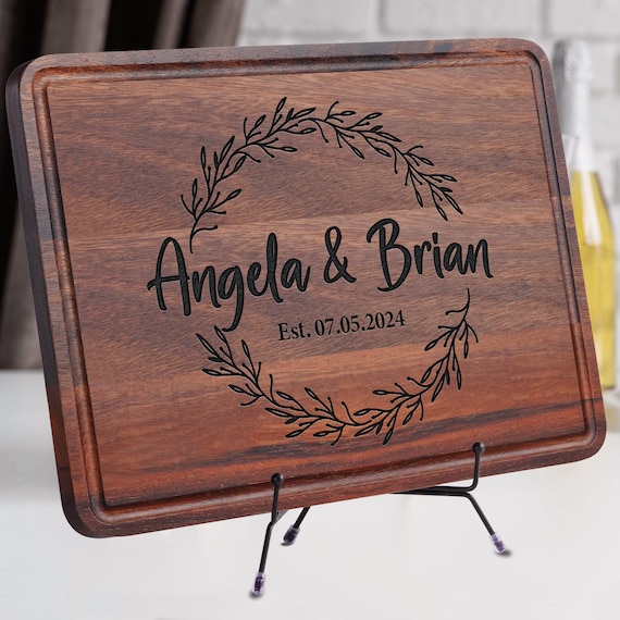 1,500+ favorites don't lie — this farmhouse wreath personalized board hits the sweet spot of beautiful craft, practical use, and crowd-pleasing gift appeal.