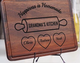 Cutting Board for Moms, Mom and Grandma Kitchen Gift, Mom's Kitchen with Kids Names Cutting Board, Mothers Day Gift for Mom, Grandma, Nana