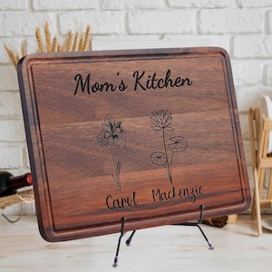 Personalized Christmas Cutting Board Birth Flower Gift for Grandma Nana, Mom Gifts from Daughter, Grandmas Garden Gift with Grandkids Names
