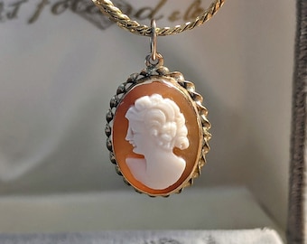 Giovanni APA Torre Del Greco Italy Hand Carved Shell Cameo