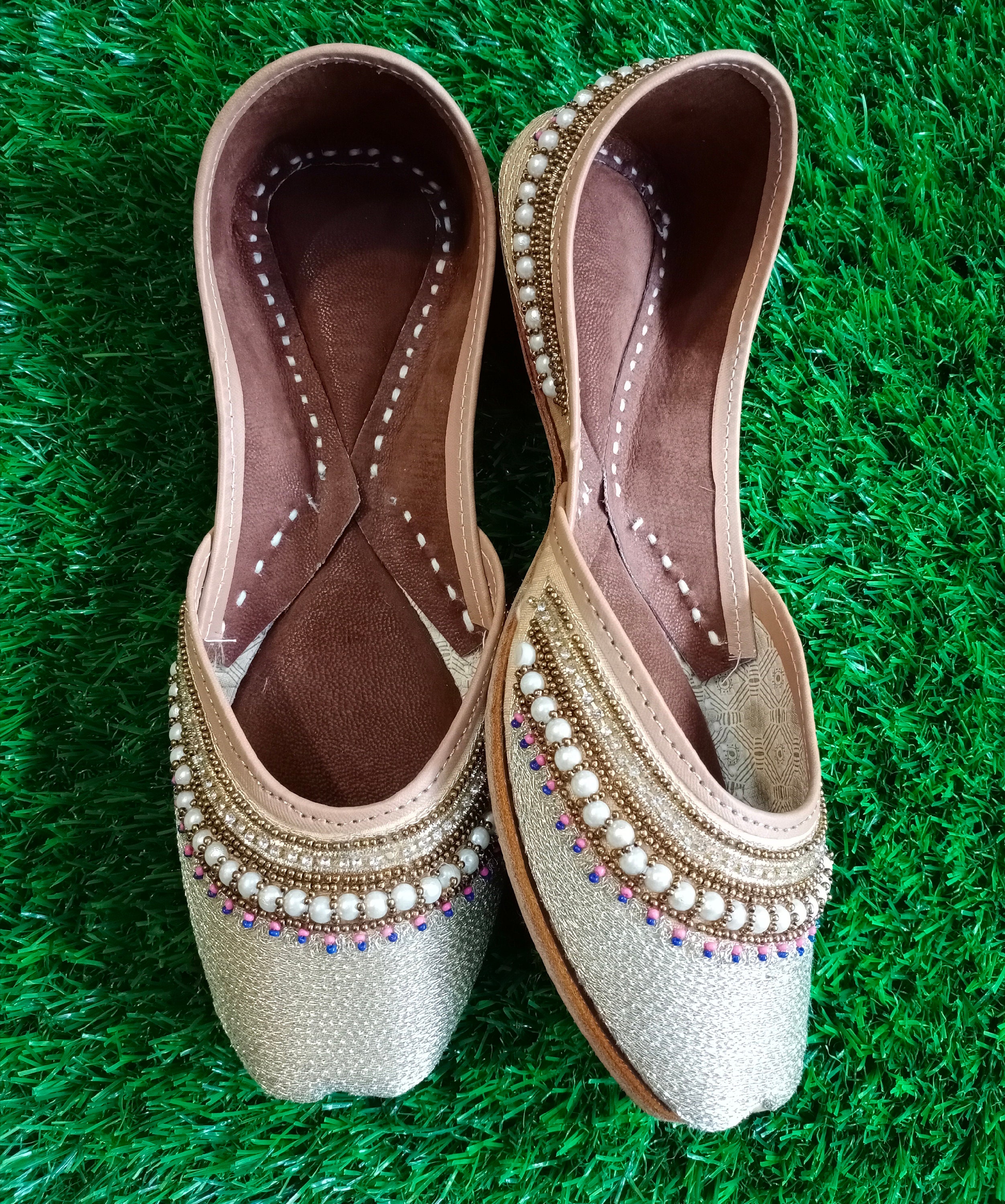 Khussa shoes Punjabi Jutti shoes Indian shoes mojari wedding | Etsy