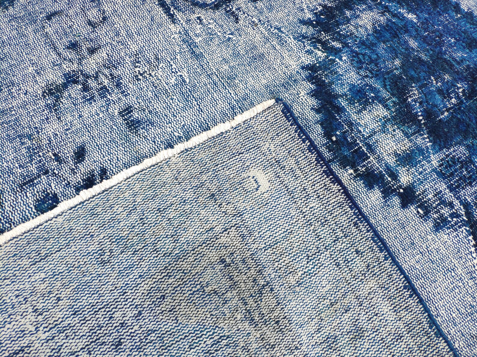 Blauer neutraler Oushak Teppich 617x915 Teppich | Etsy