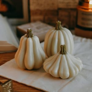 Set of 3 Pumpkin Shaped Candles, Halloween Candle Beeswax, Halloween Pumpkin Decor, Thanksgiving Autumn Decorations, Fall Candles