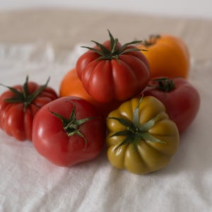 Tomato candles, Food Candles, Real Fruit Vegetables Candles, Garden Lover Gift, Handmade Beeswax Candles Table Centerpiece