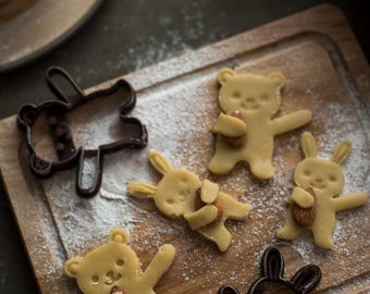 Formine per biscotti a forma di coniglietto e orso abbracciati, stampi in plastica ecologica a forma di animale che abbraccia le noci