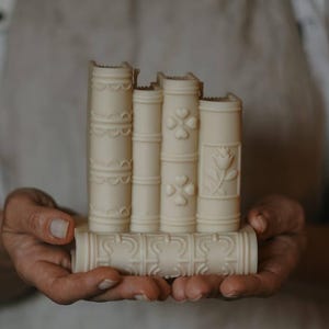 Beeswax Book Candles, Candle Book Lover, Book Lover Gift, Set Book Candle, Book Frame Candle, Home Decor, House Warming Gift, Reading Gift