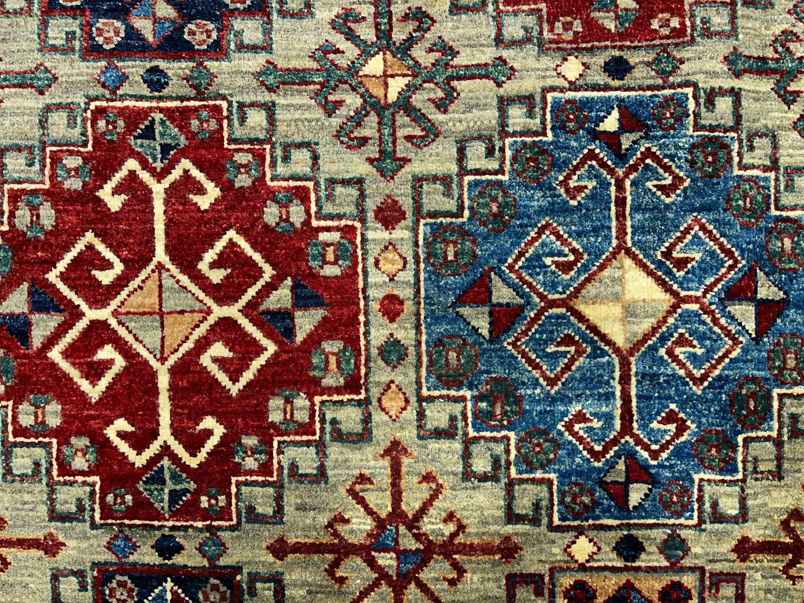 Kaukasischer Teppich Quadratischer Teppich Geometrischer | Etsy