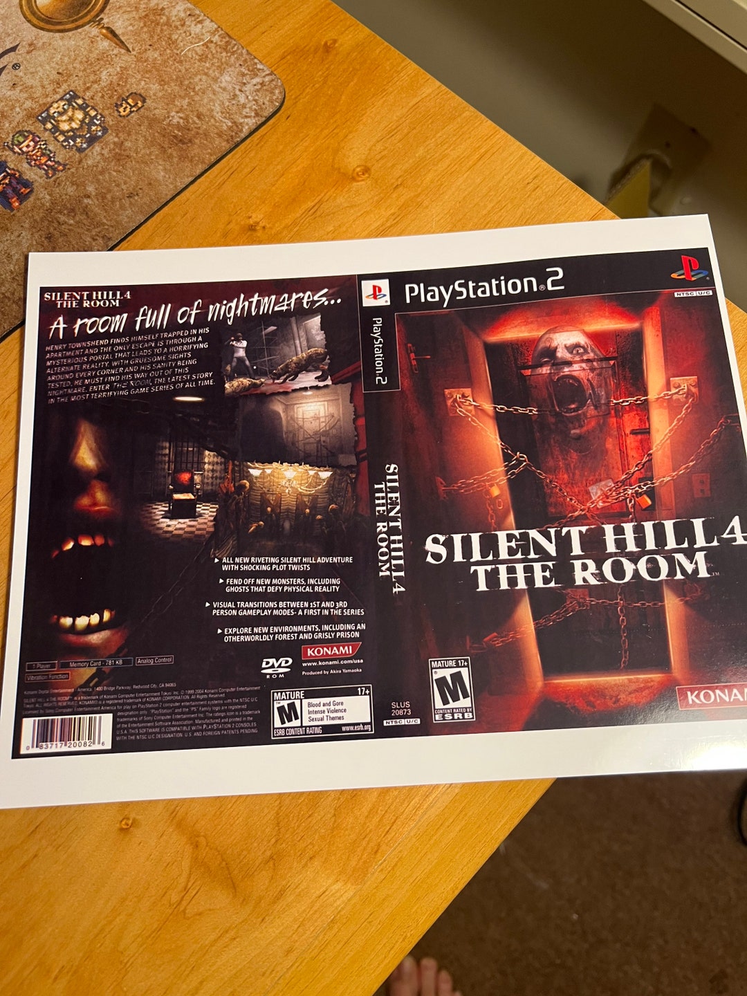 Silent Hill 4 The Room - Ps2 Box Art Cover (Orignial) iPad Case