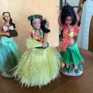 3 vintage dashboard Hawaiian hula dancers