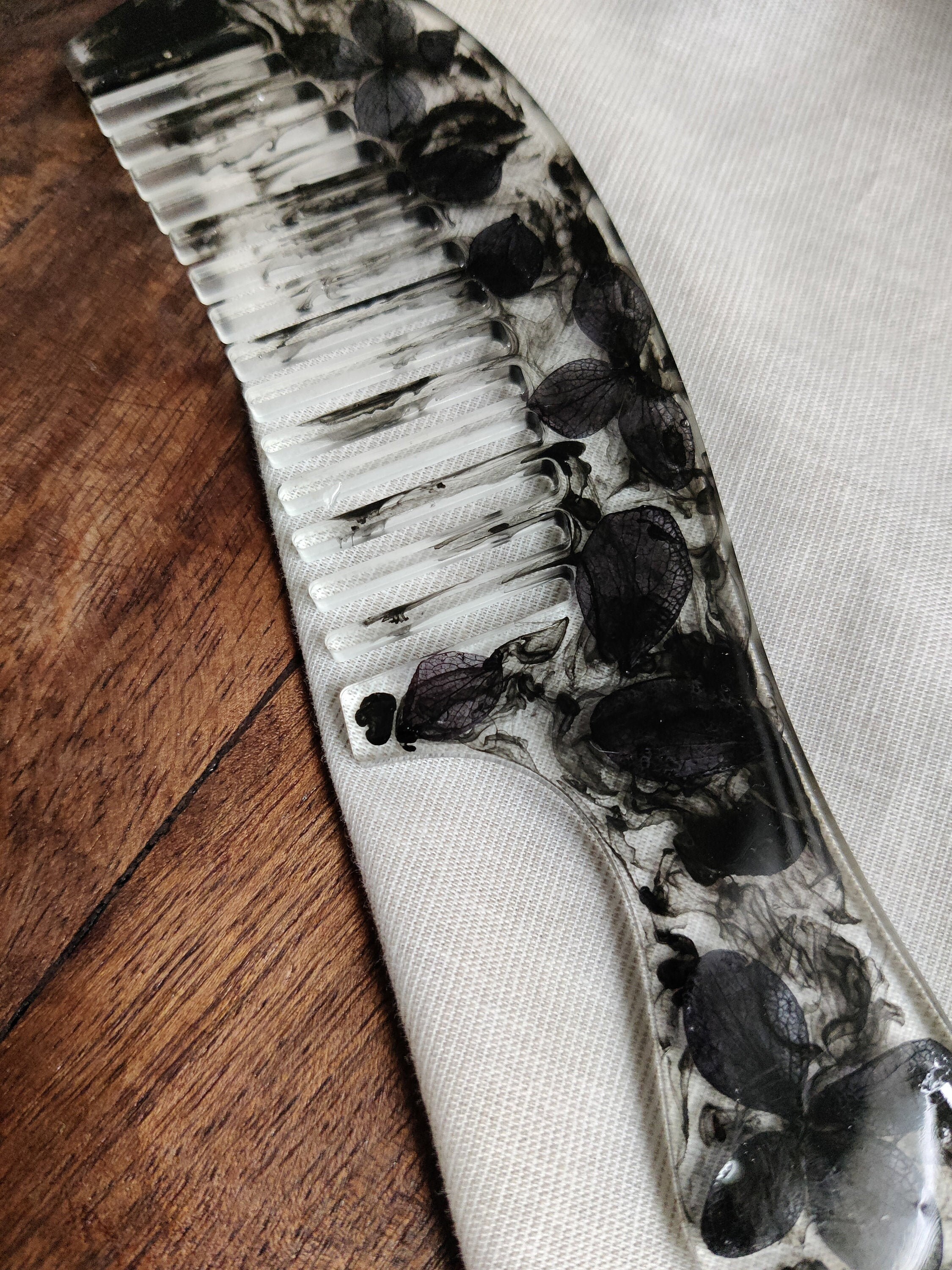 La resina viene negro viene con flores negras Etsy