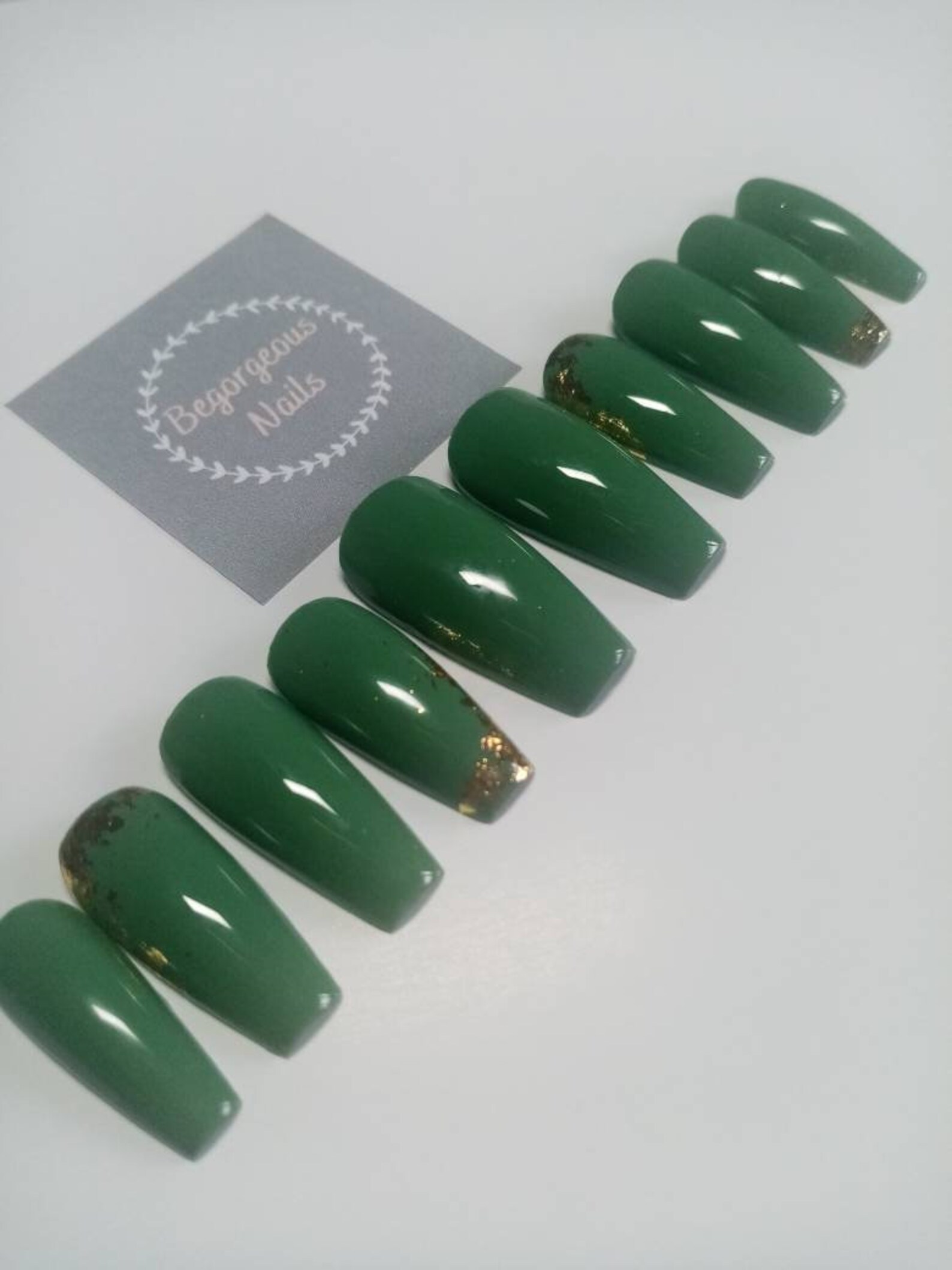 Coffin Green And Gold Nails - 1d3mb3f