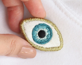 Evil Eye Pin, Hand Embroidered Brooch, Evil Eye Embroidery, Hand Stitched Eye Brooch, Evil Eye Jewelry, Boho Eye Jewelry, Boho Gift