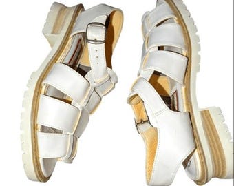 Vintage faded glory white fisherman sandals